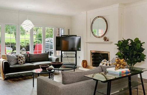 Carrying Place House | Modern Family and Pet Friendly Home in Prince Edward County with Pool and Canal