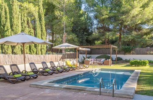 Mal Pas-Bon Aire Villa | Modern Family Villa, A/C, Private Pool, 5 mins walk to Two Beautiful Beaches in Mal Pas, Alcudia!