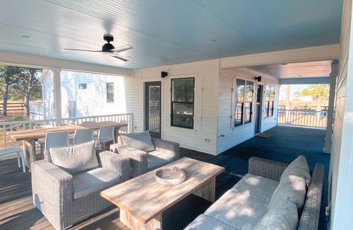 Round Top House | Modern Farmhouse Bliss: Your Secluded Sanctuary for Ultimate Relaxation