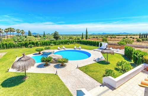 Muro Villa | Modern Farmhouse "Finca Torrat" near Muro and Playa de Muro