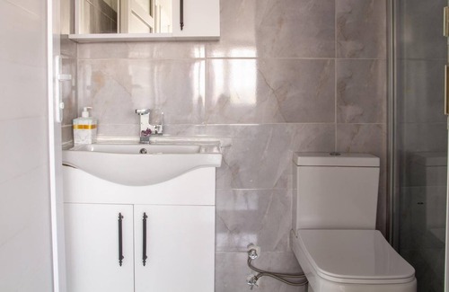 Kuscular Apartment | Modern Flat 10 min to City Center and Sea in Urla