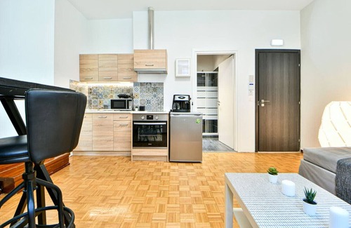 Ilisia Condo | Modern Flat in Central Athens - Lavatera
