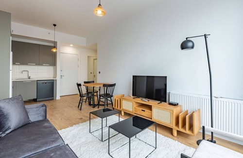 Kadikoy Apartment | Modern Flat with Fantastic City View in Kadikoy