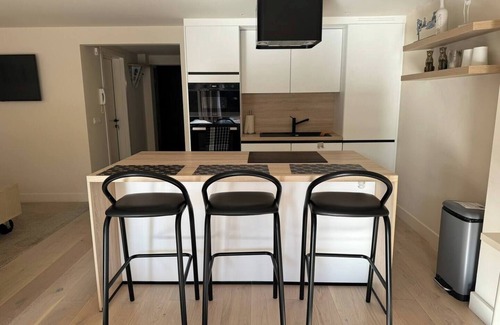 Ostend Condo | Modern flat with garden and parking