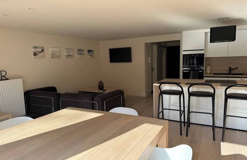 Ostend Condo | Modern flat with garden and parking