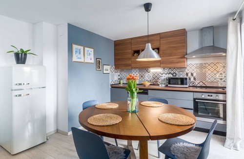 Gulici Apartment | Modern flat with stylish furnishings, sea view, private balcony, barbecue, air conditioning, WiFi