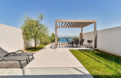 Zidarici Apartment | Modern Flori Apartment with sea view