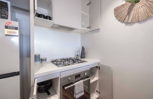 Footscray Apartment | Modern Footscray apartment 2BR2BA WIFI parking