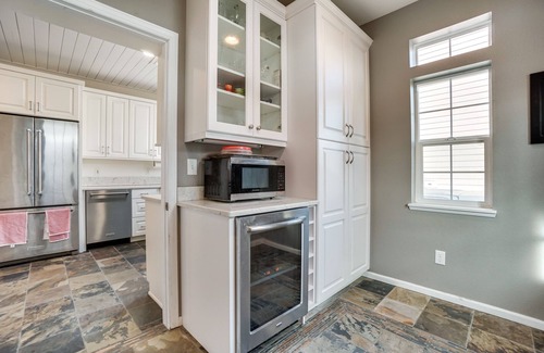 Fort Collins House | Modern Fort Collins Home: 6 Mi to Old Town!