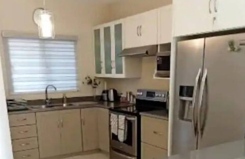 Downtown House | Modern, fully furnished and equipped townhouse