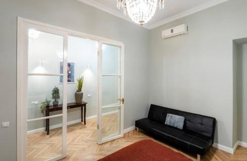 Sololaki Apartment | Modern Gem in Historical Tbilisi