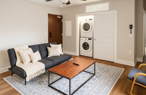 Downtown Cleveland Apartment | Modern Getaway Steps from Everything