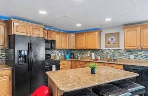 Salt Lake City House | Modern Guest Suite, King Ensuite, Downtown Airport