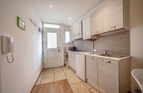Centro - Piani - Rencio Apartment | Modern Holiday Apartment "Bolzano" with Air Conditioning and Wi-Fi