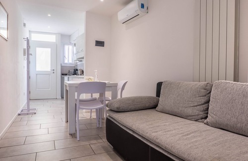 Centro - Piani - Rencio Apartment | Modern Holiday Apartment “4. Piano - Bolzano" with Wi-Fi and Air Conditioning