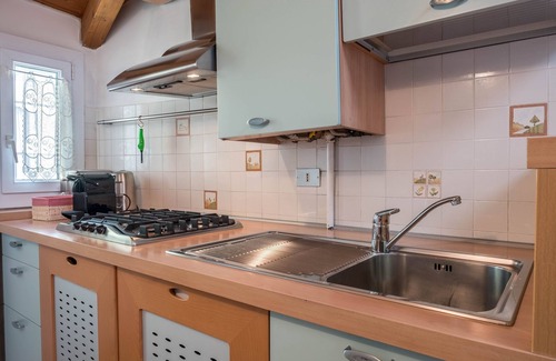 Centro - Piani - Rencio Apartment | Modern Holiday Attic "5. Piano - Bolzano" with Wi-Fi and Air Conditioning