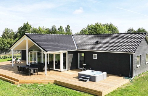 Marielyst House | Modern Holiday Home in Falster with Sauna