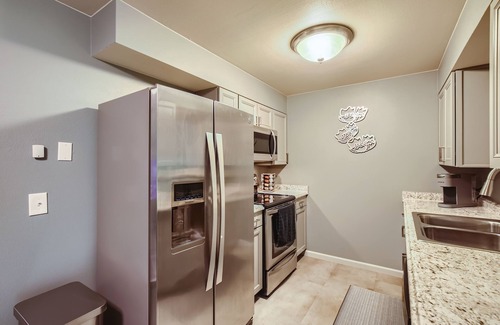 Arvada House | Modern home 4BR/2BAW/Arcade, Ping-Pong&Foosball. Close to Denver and Boulder.