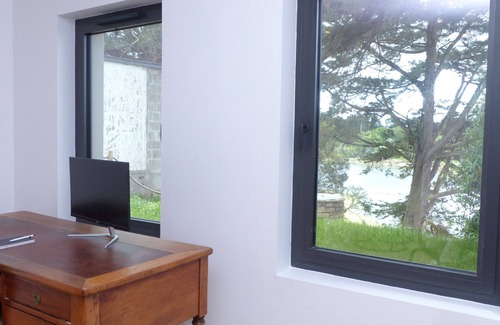 Plouhinec House | Modern Home facing the sea