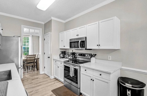 Southwest Raleigh House | Modern Home Near NCSU and Downtown