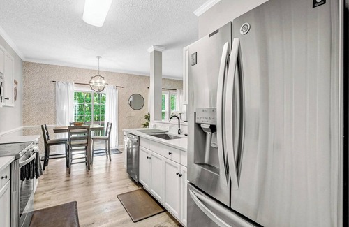 Southwest Raleigh House | Modern Home Near NCSU and Downtown