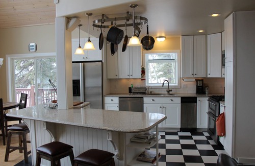 Divide House | Modern home secluded on 55 acres-Breathtaking views of Pikes Peak- Pet Friendly