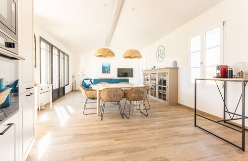 Le Bois-Plage-en-Re House | Modern house with enclosed garden for 4 ppl