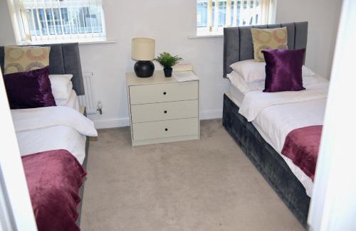 Bordesley House | Modern house in City Centre with private parking and gated property