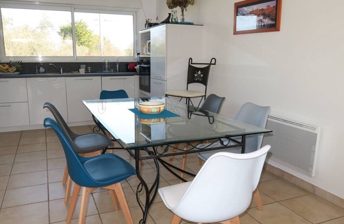 Tregastel House | Modern House with South-Facing Garden & Terrace, 350m from Sea, Trégastel
