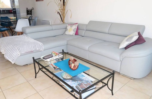 Tregastel House | Modern House with South-Facing Garden & Terrace, 350m from Sea, Trégastel