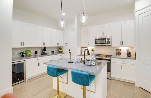 Northside House | Modern Houston Home w/Yard, 3 Mi to Toyota Center