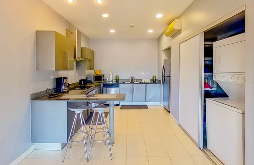 Barrio Santa Lucia Apartment | Modern Jaco Bay condo w/amazing ocean view and shared pool - close to the beach