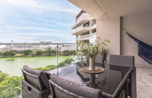 Merida Municipality Apartment | Modern Lakeview Condo in Cabo Norte