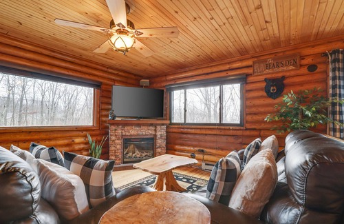 Mount Pocahontas Cabin | Modern Log Cabin, Large Deck, Firepit