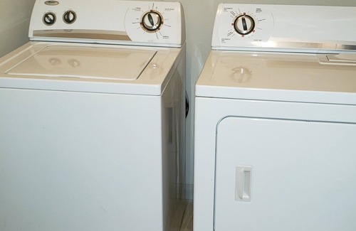 Spring Branch West Apartment | Modern Lux 1Bdrm Apt minutes from Galleria Mall