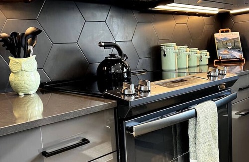 Bozeman House | Modern Lux Cottage, Mtn Views, Close to Downtown