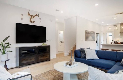 East MLK House | Modern, Luxe Home | Hot Tub