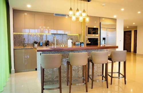 Puerto Juarez House | Modern Luxurious 3-Bedroom Oceanfront Suite - SPACE AVAILABLE BOOKING