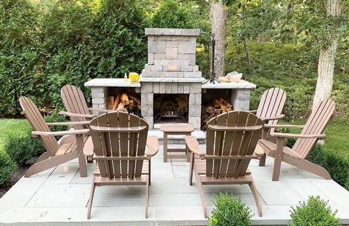 East Chop House | Modern, luxury 5-bed, 4.5-bath w/full basement! Now booking for 2026!