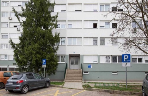 Velika Gorica Apartment | Modern & Luxury APT Zagreb Airport W/Free Wifi