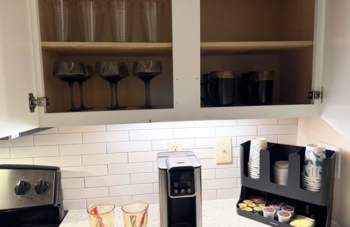 Houston Apartment | Modern Luxury Downtown Houston Condo -Stylish Stay in the Heart of the City
