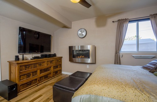 Clairemont Mesa West House | Modern Luxury Guest House- Near Beaches, Bay, UCSD, Hospitals!