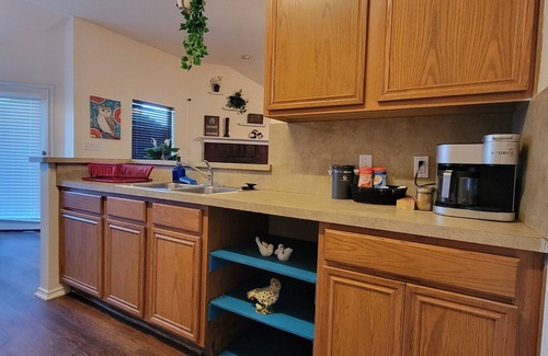 Denton Apartment | Modern Luxury Room W/Jacuzzi, Near TWU/UNT and Denton Square