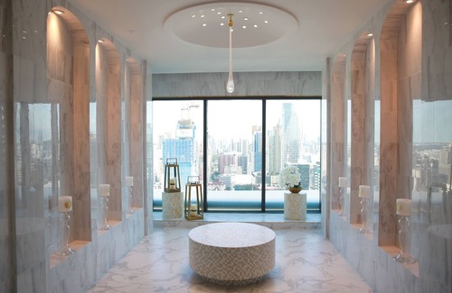 Pathumwan Condo | Modern luxury/heart of Bangkok/good location chitlom/Erawan shrine