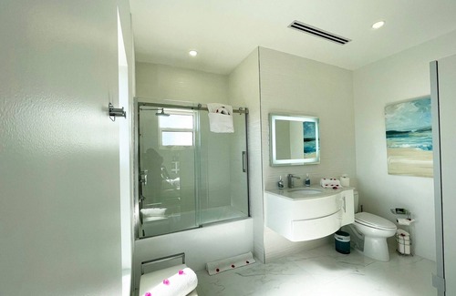 Discovery Bay Villa | Modern luxury two bedroom Villa with a private pool