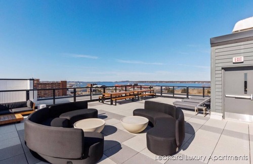 Nelson Apartment | Modern Luxury with 2 King Beds & Water Views - Leonard Building