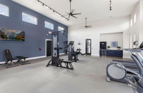 Magnolia House | Modern Magnolia Cottage Pool and Gym Access