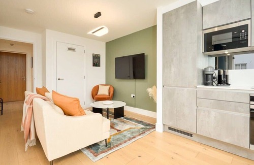 St. Johns Wood Apartment | Modern Marylebone apartment with balcony