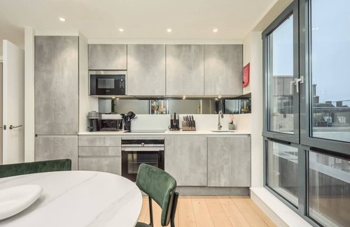 St. Johns Wood Apartment | Modern Marylebone apartment with balcony