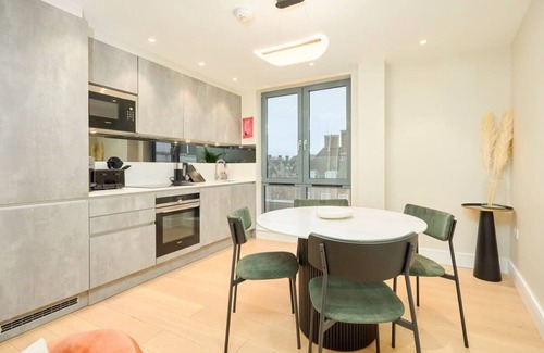 St. Johns Wood Apartment | Modern Marylebone apartment with balcony